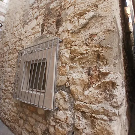 Irisha Apartament